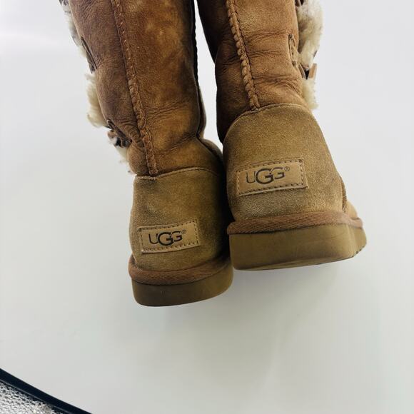 Ugg Australia Bailey Button Triplet Sheepskin Boots Size 6 - Picture 7 of 9